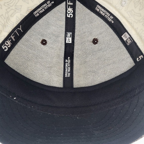 New Era 59Fifty New York Yankees All Over Print Fitted Hat Cap Size 7 3/4 Mens - Picture 9 of 13